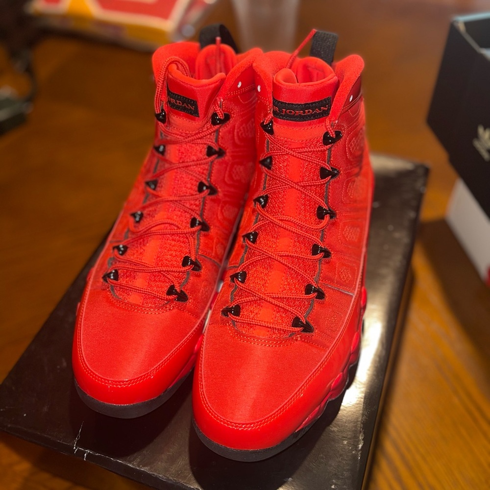 ❗️SOLD❗️Air Jordan Retro 9 Chile Red